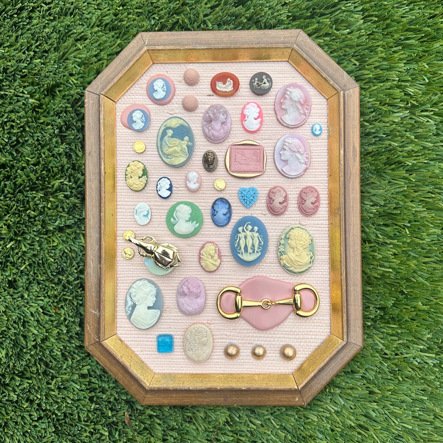 Intaglieaux in Octagon