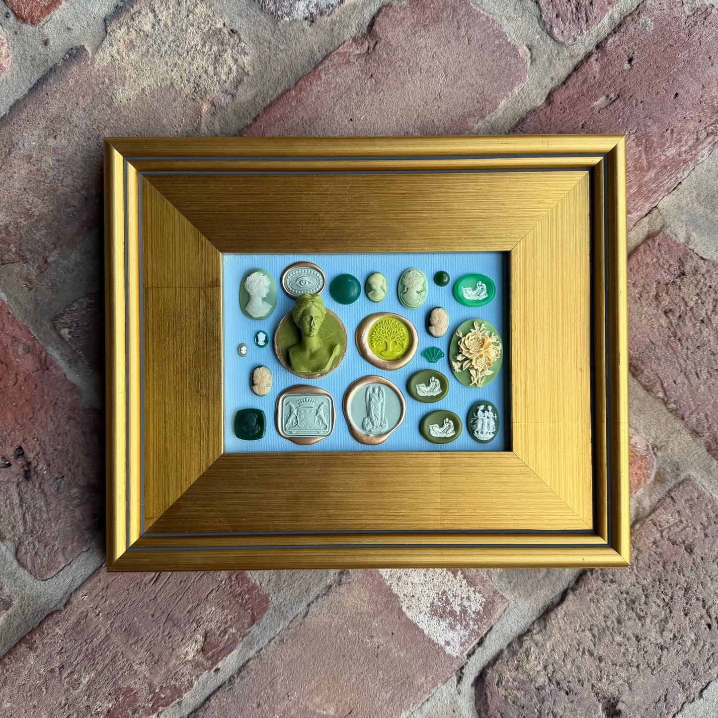 Intaglieaux in Olive and Bluebonnet