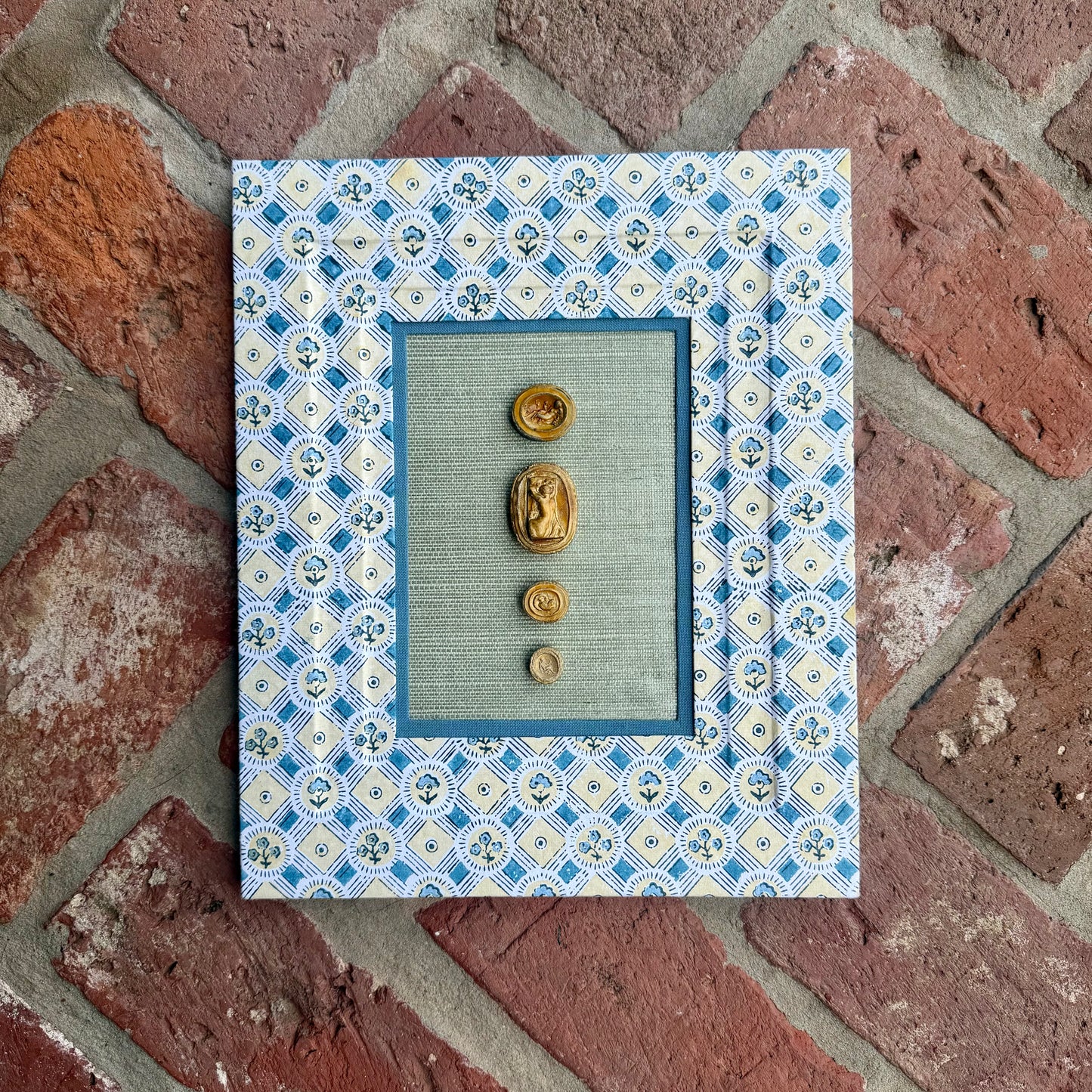 Intaglios in Gold I
