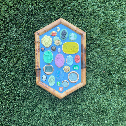 Intaglieaux in Hexagon