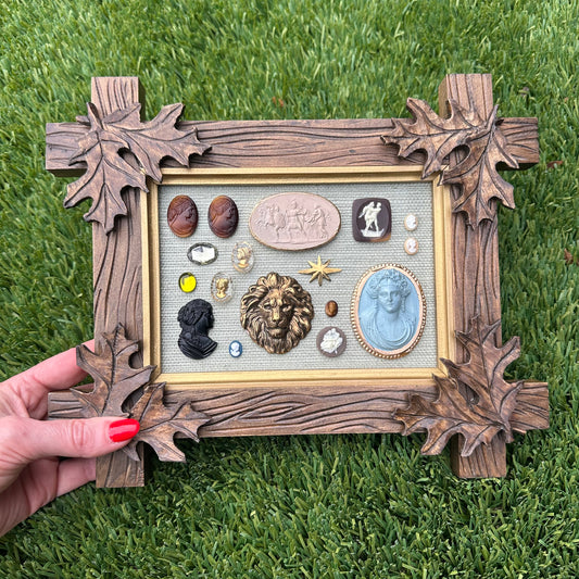 Intaglieaux in Crosshatch