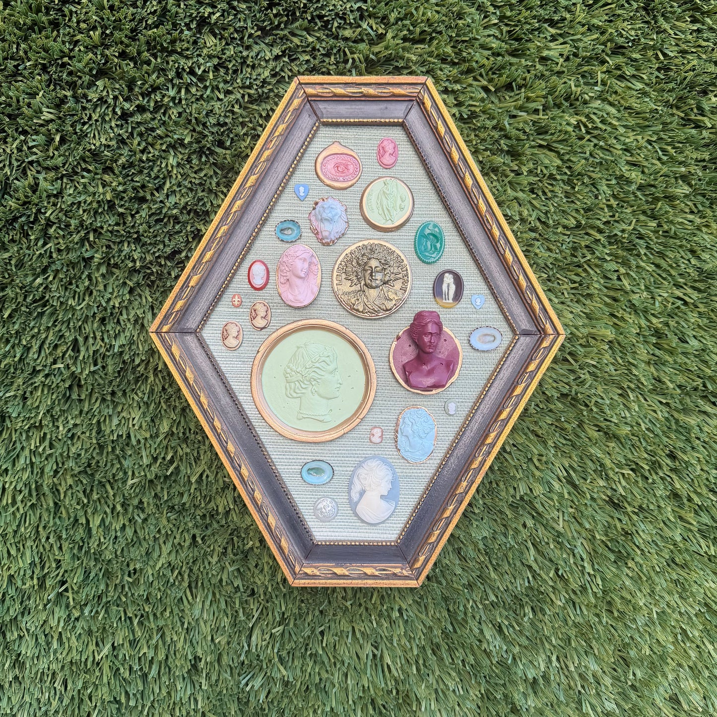 Intaglieaux Diamond