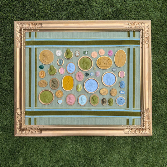 Intaglieaux in Gold