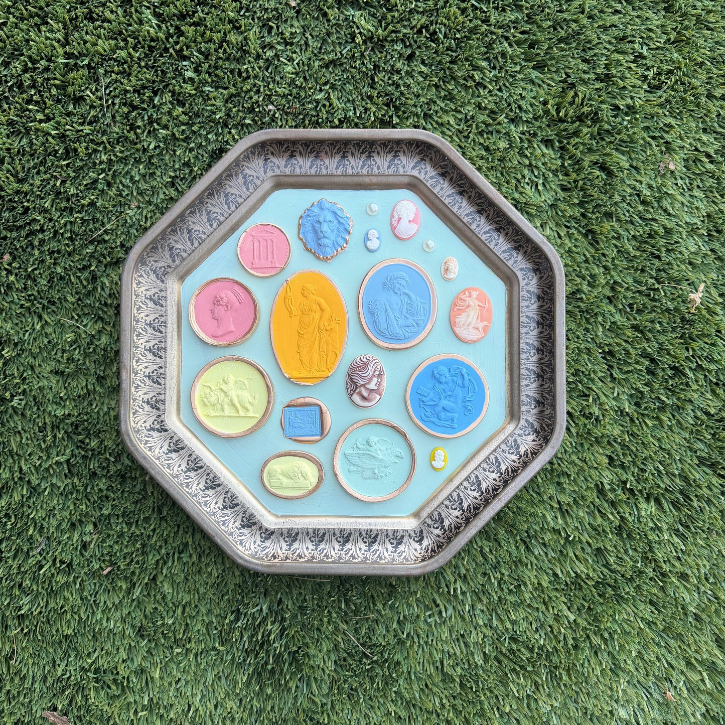 Intaglieaux in Octagon