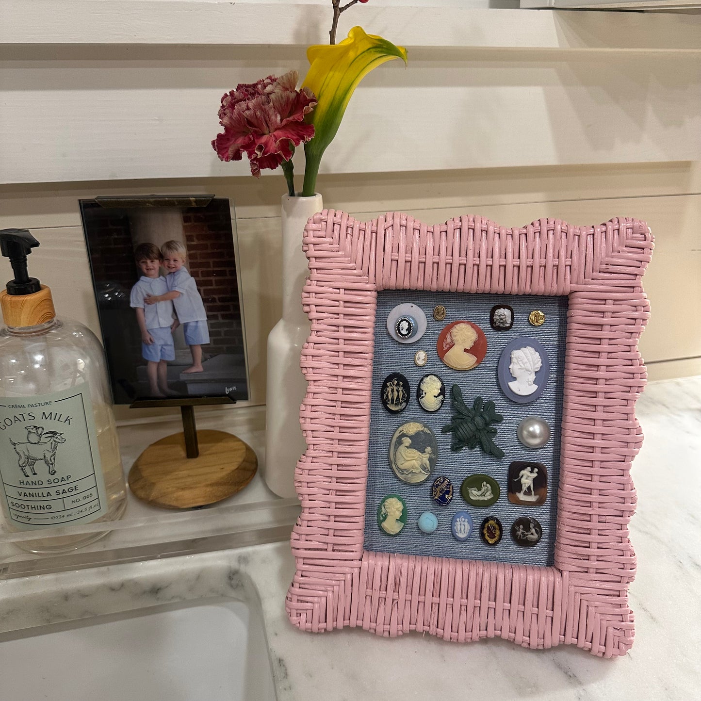 Intaglieaux in Pink Wicker